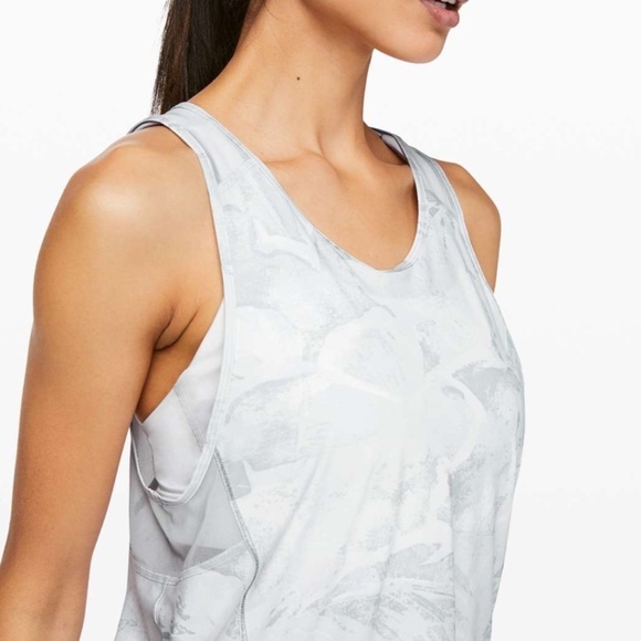 Lululemon Sculpt Tank II Tropical Shadow Starlight Multi - PTP: 18" - Picture 3 of 12